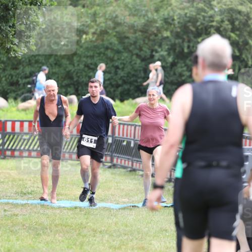 21.06.2026 - 29. Vierlanden-Triathlon Andreas Tolksdorf http://msf.ph/oto/9888828 21.06.2026 11:53:57 Ziel 611, 611 meine-sportfotos.de