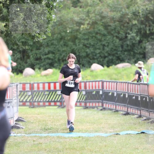 21.06.2026 - 29. Vierlanden-Triathlon Andreas Tolksdorf http://msf.ph/oto/9888851 21.06.2026 11:54:57 Ziel 512, 512 meine-sportfotos.de