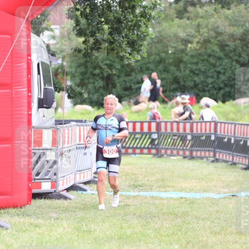 21.06.2026 - 29. Vierlanden-Triathlon Andreas Tolksdorf http://msf.ph/oto/9888882 21.06.2026 11:56:24 Ziel 300, 300 meine-sportfotos.de