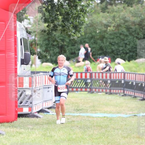 21.06.2026 - 29. Vierlanden-Triathlon Andreas Tolksdorf http://msf.ph/oto/9888885 21.06.2026 11:56:24 Ziel 300, 300 meine-sportfotos.de