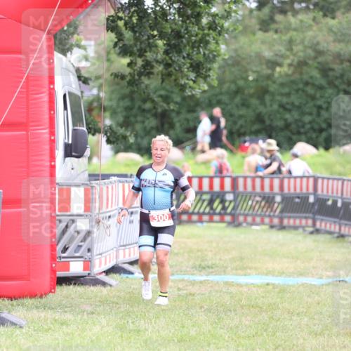 21.06.2026 - 29. Vierlanden-Triathlon Andreas Tolksdorf http://msf.ph/oto/9888889 21.06.2026 11:56:24 Ziel 300, 300 meine-sportfotos.de