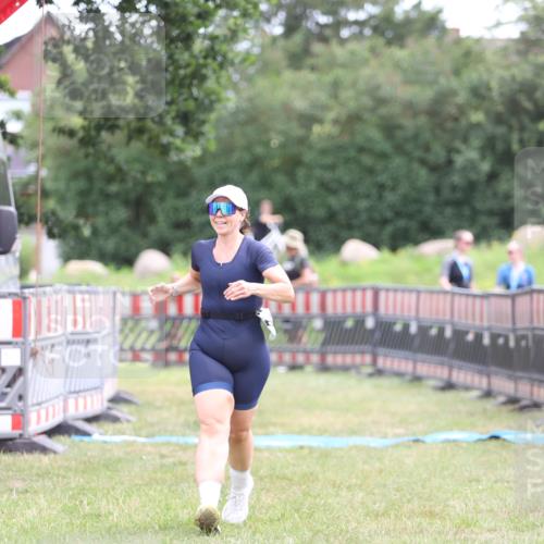 21.06.2026 - 29. Vierlanden-Triathlon Andreas Tolksdorf http://msf.ph/oto/9888909 21.06.2026 11:57:10 Ziel 500, 504, 500, 504 meine-sportfotos.de