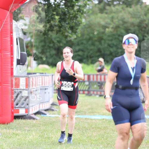 21.06.2026 - 29. Vierlanden-Triathlon Andreas Tolksdorf http://msf.ph/oto/9888915 21.06.2026 11:57:16 Ziel 298, 500, 298, 500 meine-sportfotos.de