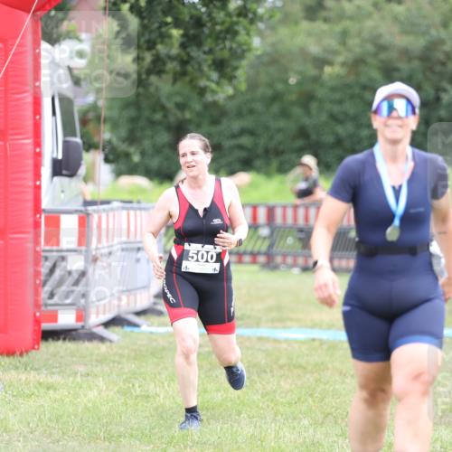 21.06.2026 - 29. Vierlanden-Triathlon Andreas Tolksdorf http://msf.ph/oto/9888920 21.06.2026 11:57:16 Ziel 298, 500, 298, 500 meine-sportfotos.de