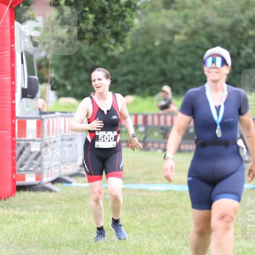21.06.2026 - 29. Vierlanden-Triathlon Andreas Tolksdorf http://msf.ph/oto/9888922 21.06.2026 11:57:16 Ziel 298, 500, 298, 500 meine-sportfotos.de