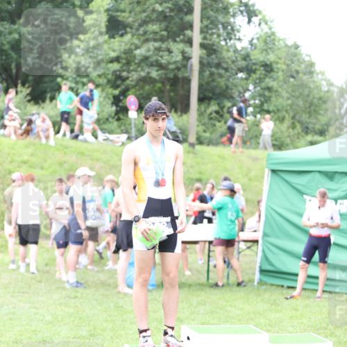 21.06.2026 - 29. Vierlanden-Triathlon Andreas Tolksdorf http://msf.ph/oto/9888932 21.06.2026 11:58:08 Ziel 510, 510 meine-sportfotos.de