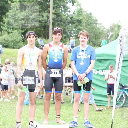 21.06.2026 - 29. Vierlanden-Triathlon Andreas Tolksdorf http://msf.ph/oto/9888967 21.06.2026 11:59:01 Ziel  meine-sportfotos.de