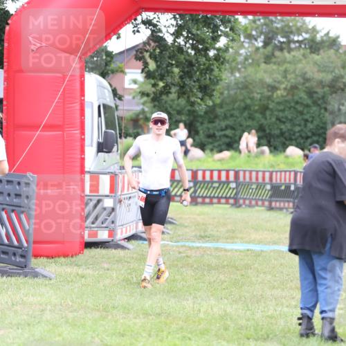 21.06.2026 - 29. Vierlanden-Triathlon Andreas Tolksdorf http://msf.ph/oto/9888995 21.06.2026 12:10:45 Ziel 30, 47, 30, 47 meine-sportfotos.de