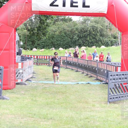 21.06.2026 - 29. Vierlanden-Triathlon Andreas Tolksdorf http://msf.ph/oto/9889134 21.06.2026 12:22:28 Ziel 294, 294 meine-sportfotos.de