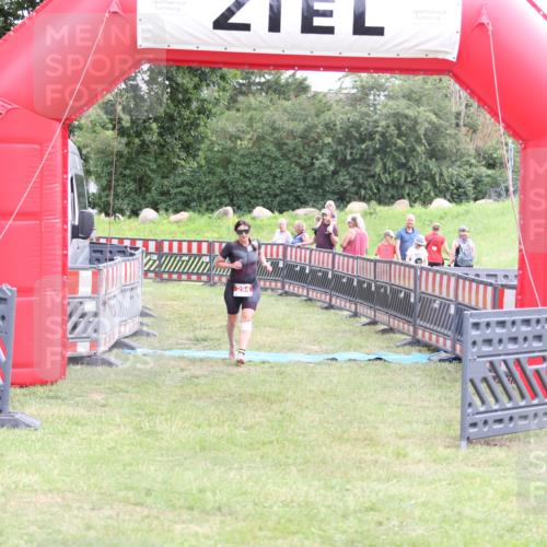 21.06.2026 - 29. Vierlanden-Triathlon Andreas Tolksdorf http://msf.ph/oto/9889137 21.06.2026 12:22:28 Ziel 294, 294 meine-sportfotos.de