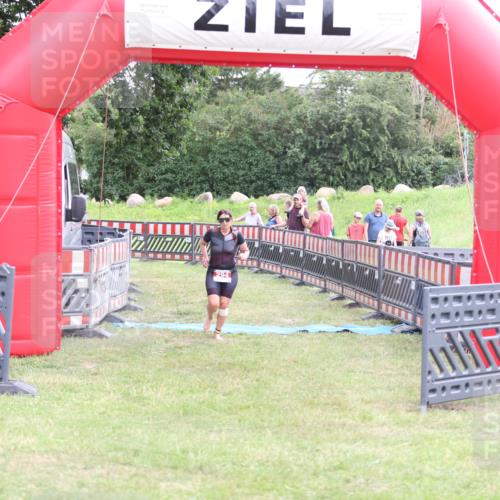 21.06.2026 - 29. Vierlanden-Triathlon Andreas Tolksdorf http://msf.ph/oto/9889140 21.06.2026 12:22:28 Ziel 294, 294 meine-sportfotos.de