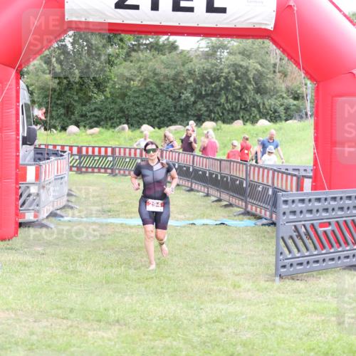 21.06.2026 - 29. Vierlanden-Triathlon Andreas Tolksdorf http://msf.ph/oto/9889148 21.06.2026 12:22:30 Ziel 294, 294 meine-sportfotos.de
