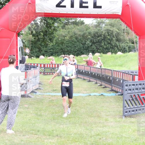 21.06.2026 - 29. Vierlanden-Triathlon Andreas Tolksdorf http://msf.ph/oto/9889171 21.06.2026 12:23:01 Ziel 193, 193 meine-sportfotos.de