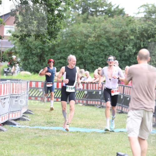 21.06.2026 - 29. Vierlanden-Triathlon Andreas Tolksdorf http://msf.ph/oto/9889224 21.06.2026 12:27:06 Ziel 45, 62, 76, 821, 45, 62, 76, 821 meine-sportfotos.de