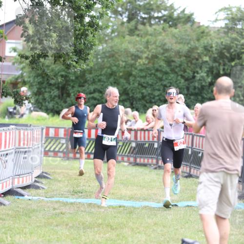 21.06.2026 - 29. Vierlanden-Triathlon Andreas Tolksdorf http://msf.ph/oto/9889225 21.06.2026 12:27:06 Ziel 45, 62, 76, 821, 45, 62, 76, 821 meine-sportfotos.de