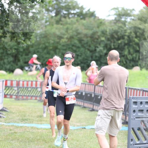 21.06.2026 - 29. Vierlanden-Triathlon Andreas Tolksdorf http://msf.ph/oto/9889233 21.06.2026 12:27:07 Ziel 45, 62, 76, 821, 45, 62, 76, 821 meine-sportfotos.de
