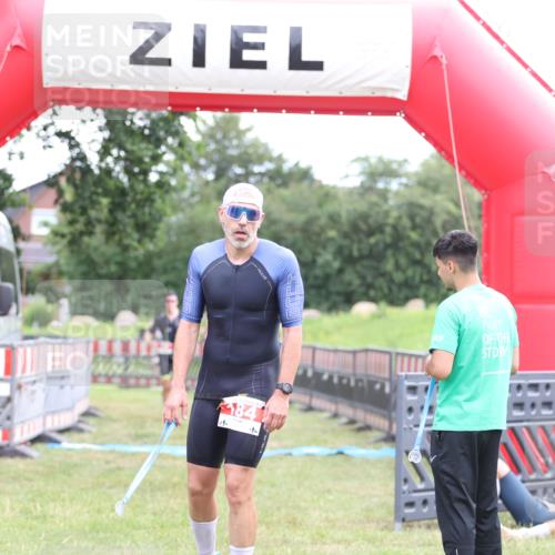 21.06.2026 - 29. Vierlanden-Triathlon Andreas Tolksdorf http://msf.ph/oto/9889240 21.06.2026 12:27:39 Ziel 61, 61 meine-sportfotos.de