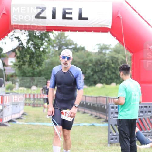 21.06.2026 - 29. Vierlanden-Triathlon Andreas Tolksdorf http://msf.ph/oto/9889247 21.06.2026 12:27:40 Ziel 61, 61 meine-sportfotos.de