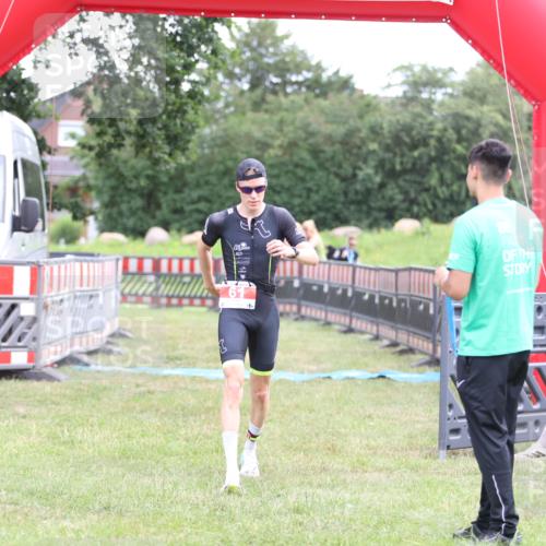 21.06.2026 - 29. Vierlanden-Triathlon Andreas Tolksdorf http://msf.ph/oto/9889261 21.06.2026 12:27:44 Ziel 61, 61 meine-sportfotos.de
