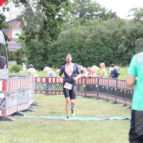 21.06.2026 - 29. Vierlanden-Triathlon Andreas Tolksdorf http://msf.ph/oto/9889274 21.06.2026 12:28:48 Ziel 129, 129 meine-sportfotos.de