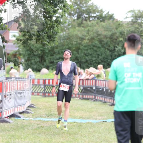21.06.2026 - 29. Vierlanden-Triathlon Andreas Tolksdorf http://msf.ph/oto/9889279 21.06.2026 12:28:50 Ziel 129, 129 meine-sportfotos.de