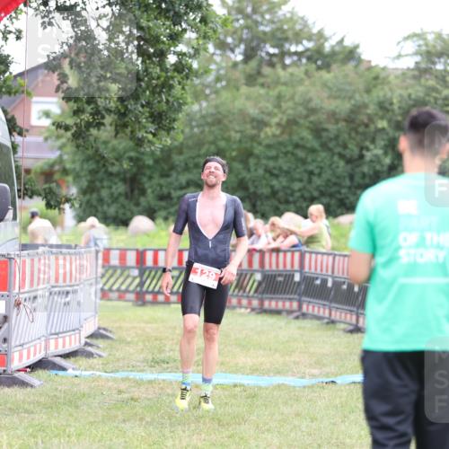 21.06.2026 - 29. Vierlanden-Triathlon Andreas Tolksdorf http://msf.ph/oto/9889281 21.06.2026 12:28:50 Ziel 129, 129 meine-sportfotos.de
