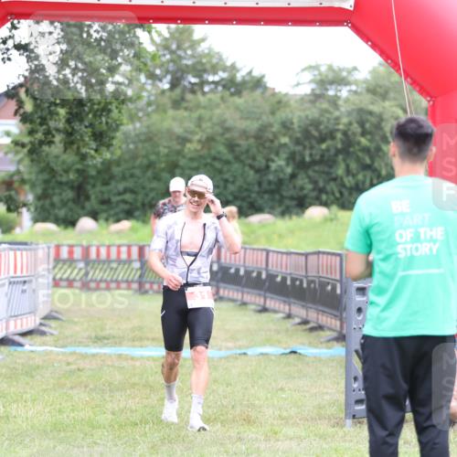 21.06.2026 - 29. Vierlanden-Triathlon Andreas Tolksdorf http://msf.ph/oto/9889312 21.06.2026 12:29:15 Ziel 31, 32, 31, 32 meine-sportfotos.de
