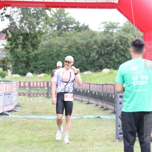 21.06.2026 - 29. Vierlanden-Triathlon Andreas Tolksdorf http://msf.ph/oto/9889314 21.06.2026 12:29:15 Ziel 31, 32, 31, 32 meine-sportfotos.de