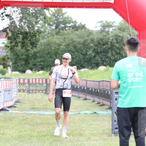 21.06.2026 - 29. Vierlanden-Triathlon Andreas Tolksdorf http://msf.ph/oto/9889315 21.06.2026 12:29:15 Ziel 31, 32, 31, 32 meine-sportfotos.de