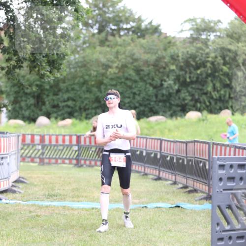 21.06.2026 - 29. Vierlanden-Triathlon Andreas Tolksdorf http://msf.ph/oto/9889356 21.06.2026 12:30:59 Ziel 164, 164 meine-sportfotos.de