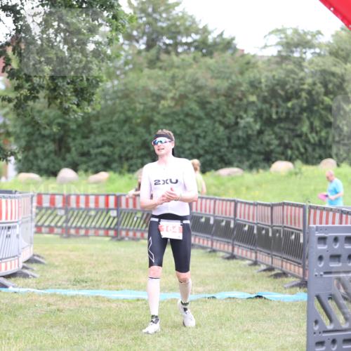 21.06.2026 - 29. Vierlanden-Triathlon Andreas Tolksdorf http://msf.ph/oto/9889357 21.06.2026 12:30:59 Ziel 164, 164 meine-sportfotos.de