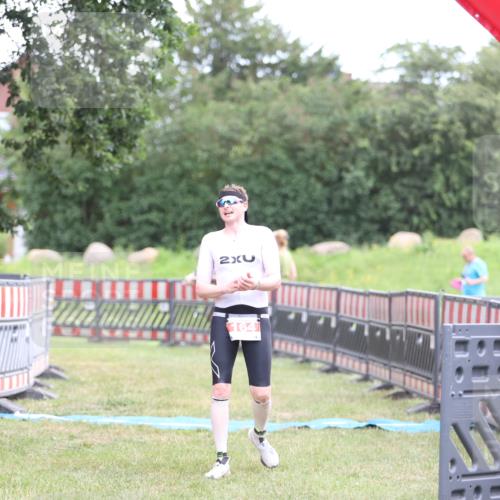 21.06.2026 - 29. Vierlanden-Triathlon Andreas Tolksdorf http://msf.ph/oto/9889358 21.06.2026 12:30:59 Ziel 164, 164 meine-sportfotos.de