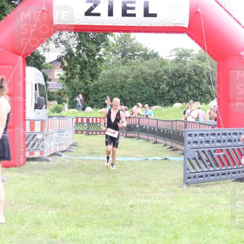 21.06.2026 - 29. Vierlanden-Triathlon Andreas Tolksdorf http://msf.ph/oto/9889365 21.06.2026 12:33:16 Ziel 127, 169, 127, 169 meine-sportfotos.de
