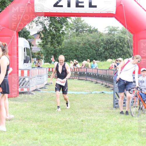 21.06.2026 - 29. Vierlanden-Triathlon Andreas Tolksdorf http://msf.ph/oto/9889379 21.06.2026 12:33:18 Ziel 127, 169, 127, 169 meine-sportfotos.de