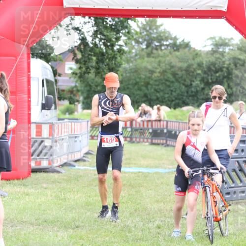 21.06.2026 - 29. Vierlanden-Triathlon Andreas Tolksdorf http://msf.ph/oto/9889384 21.06.2026 12:33:25 Ziel 169, 169 meine-sportfotos.de