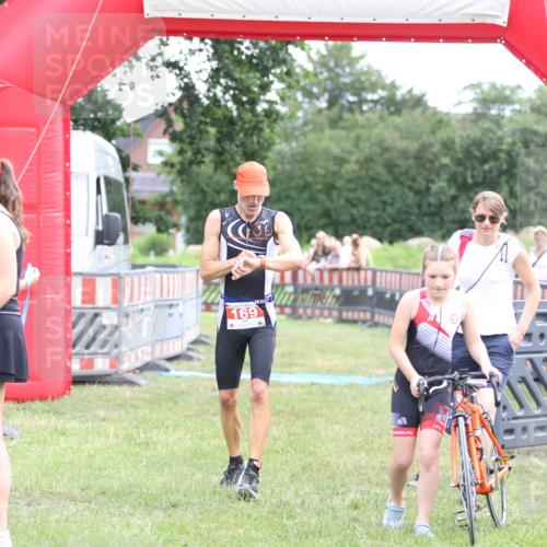 21.06.2026 - 29. Vierlanden-Triathlon Andreas Tolksdorf http://msf.ph/oto/9889385 21.06.2026 12:33:25 Ziel 169, 169 meine-sportfotos.de