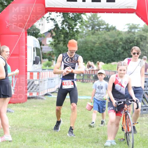 21.06.2026 - 29. Vierlanden-Triathlon Andreas Tolksdorf http://msf.ph/oto/9889390 21.06.2026 12:33:26 Ziel 169, 169 meine-sportfotos.de