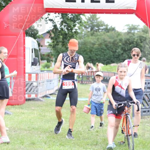 21.06.2026 - 29. Vierlanden-Triathlon Andreas Tolksdorf http://msf.ph/oto/9889391 21.06.2026 12:33:26 Ziel 169, 169 meine-sportfotos.de
