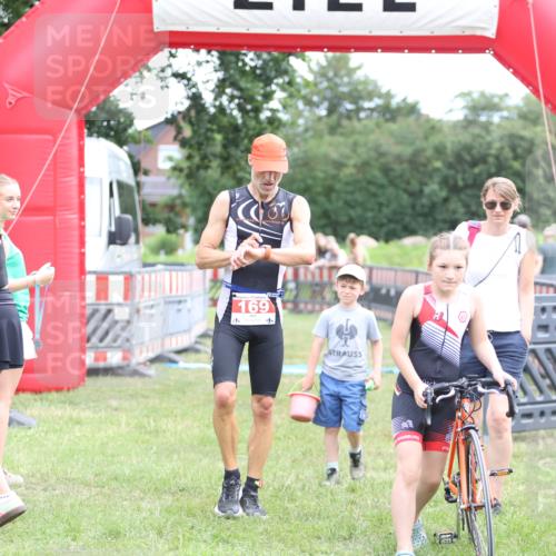 21.06.2026 - 29. Vierlanden-Triathlon Andreas Tolksdorf http://msf.ph/oto/9889393 21.06.2026 12:33:26 Ziel 169, 169 meine-sportfotos.de