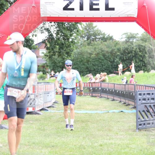 21.06.2026 - 29. Vierlanden-Triathlon Andreas Tolksdorf http://msf.ph/oto/9889429 21.06.2026 12:36:06 Ziel 107, 107 meine-sportfotos.de