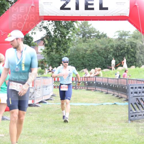 21.06.2026 - 29. Vierlanden-Triathlon Andreas Tolksdorf http://msf.ph/oto/9889431 21.06.2026 12:36:06 Ziel 107, 107 meine-sportfotos.de