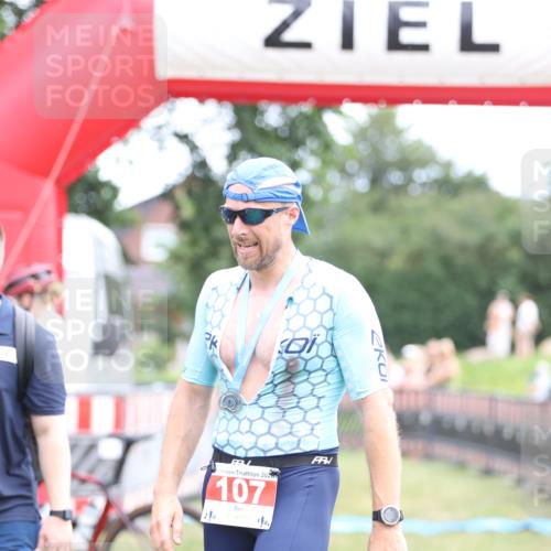21.06.2026 - 29. Vierlanden-Triathlon Andreas Tolksdorf http://msf.ph/oto/9889452 21.06.2026 12:36:14 Ziel  meine-sportfotos.de