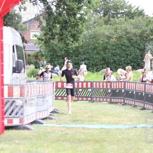 21.06.2026 - 29. Vierlanden-Triathlon Andreas Tolksdorf http://msf.ph/oto/9889455 21.06.2026 12:36:47 Ziel 63, 148, 63, 148 meine-sportfotos.de