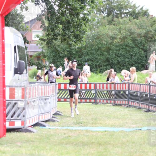 21.06.2026 - 29. Vierlanden-Triathlon Andreas Tolksdorf http://msf.ph/oto/9889458 21.06.2026 12:36:47 Ziel 63, 148, 63, 148 meine-sportfotos.de
