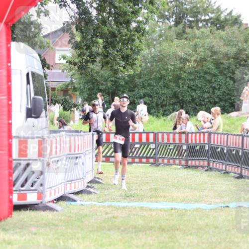 21.06.2026 - 29. Vierlanden-Triathlon Andreas Tolksdorf http://msf.ph/oto/9889462 21.06.2026 12:36:47 Ziel 63, 148, 63, 148 meine-sportfotos.de