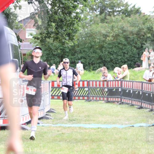 21.06.2026 - 29. Vierlanden-Triathlon Andreas Tolksdorf http://msf.ph/oto/9889463 21.06.2026 12:36:50 Ziel 63, 148, 63, 148 meine-sportfotos.de