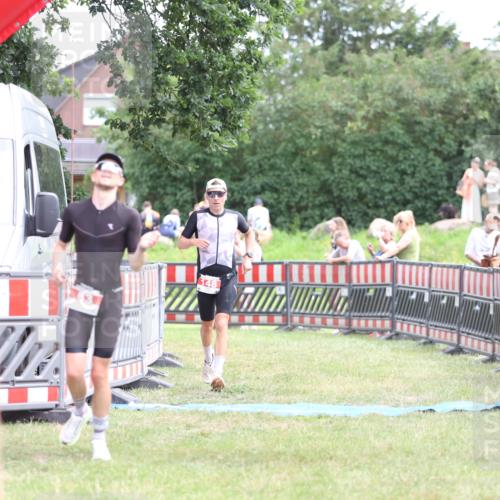 21.06.2026 - 29. Vierlanden-Triathlon Andreas Tolksdorf http://msf.ph/oto/9889466 21.06.2026 12:36:50 Ziel 63, 148, 63, 148 meine-sportfotos.de