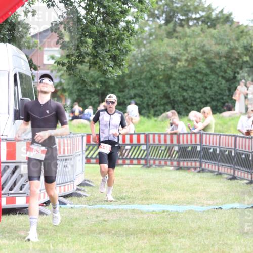 21.06.2026 - 29. Vierlanden-Triathlon Andreas Tolksdorf http://msf.ph/oto/9889469 21.06.2026 12:36:50 Ziel 63, 148, 63, 148 meine-sportfotos.de