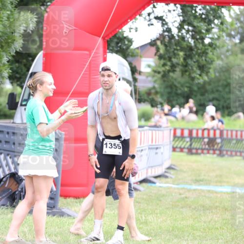 21.06.2026 - 29. Vierlanden-Triathlon Andreas Tolksdorf http://msf.ph/oto/9889544 21.06.2026 12:39:15 Ziel 202, 202 meine-sportfotos.de