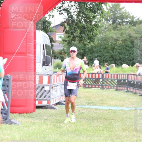 21.06.2026 - 29. Vierlanden-Triathlon Andreas Tolksdorf http://msf.ph/oto/9889559 21.06.2026 12:39:25 Ziel 16, 202, 16, 202 meine-sportfotos.de